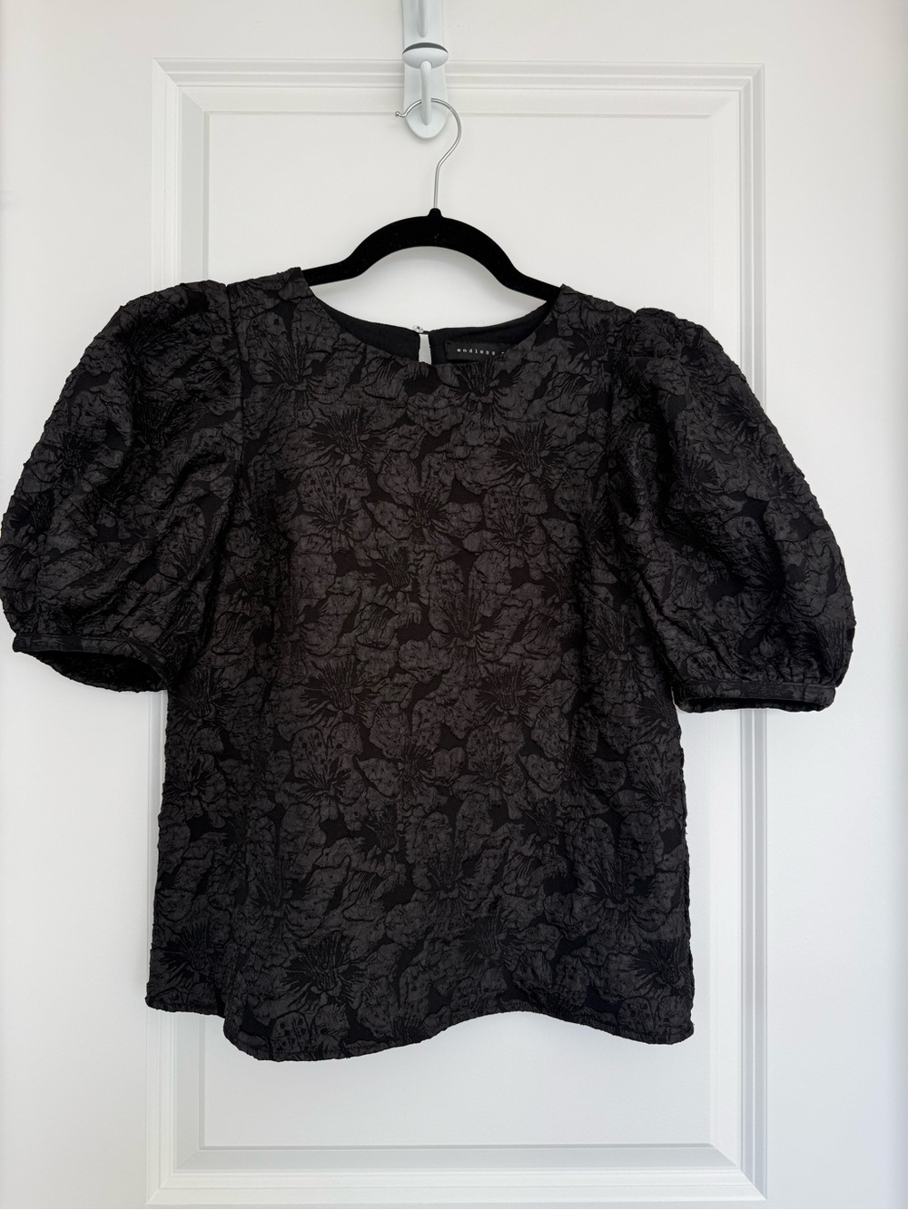 ENDLESS ROSE | floral textured blouse - size small